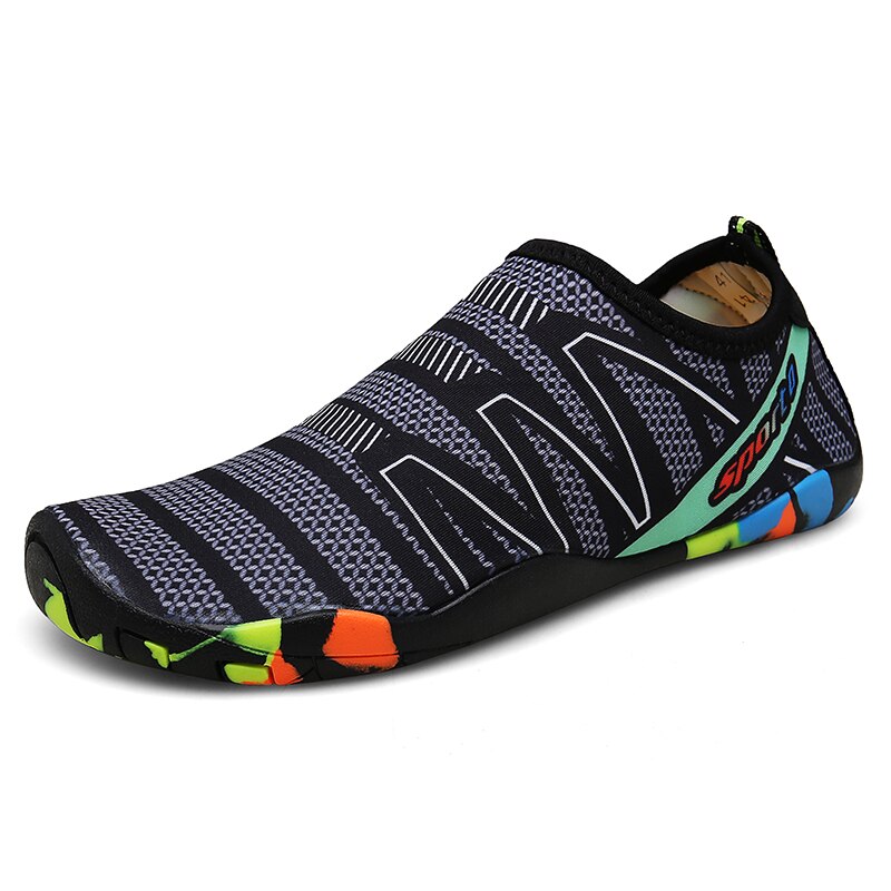 Women Aqua Shoes Barefoot Beach Water Shoes Men Quick-Drying Surfing Boots Non Slip Sneakers Lightweight Sandals Seaside Classic
