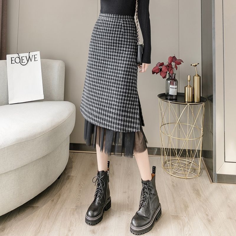 Woolen half length skirt for women in autumn and winter 2022, new plaid, westernized, small, a figure, hip wrap, medium length s